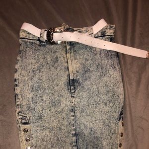 Vintage acid wash pencil skirt and belt